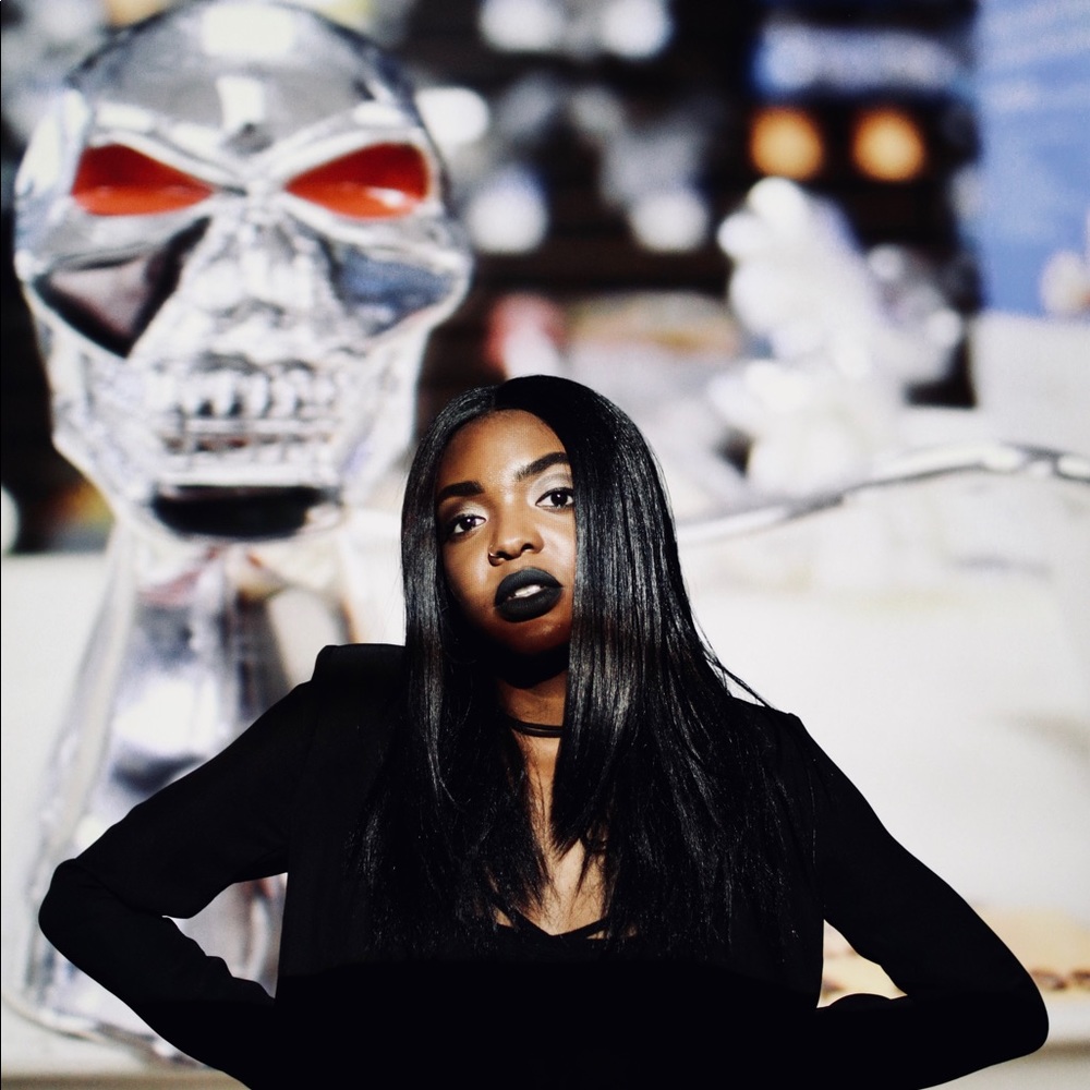 Meet your Posher, Deleseia